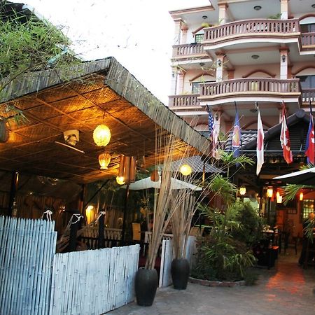 Tropical Breeze Hotel Сием Реап Екстериор снимка