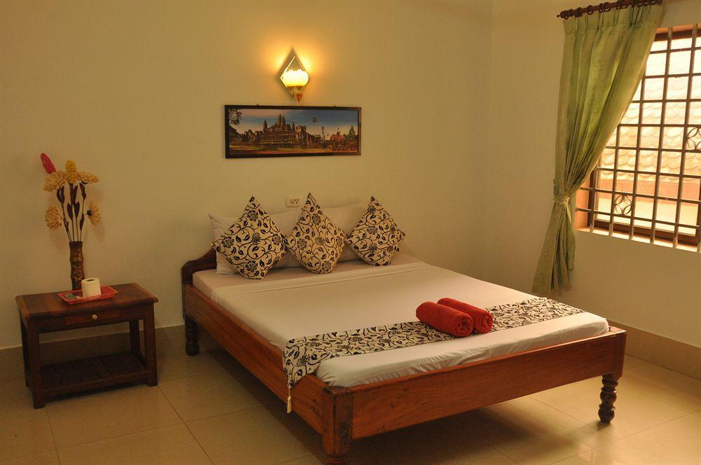 Tropical Breeze Hotel Сием Реап Екстериор снимка