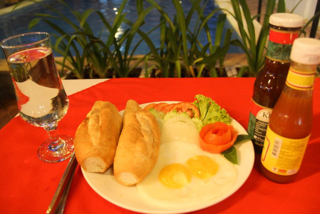 Tropical Breeze Hotel Сием Реап Екстериор снимка