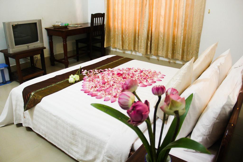 Tropical Breeze Hotel Сием Реап Екстериор снимка