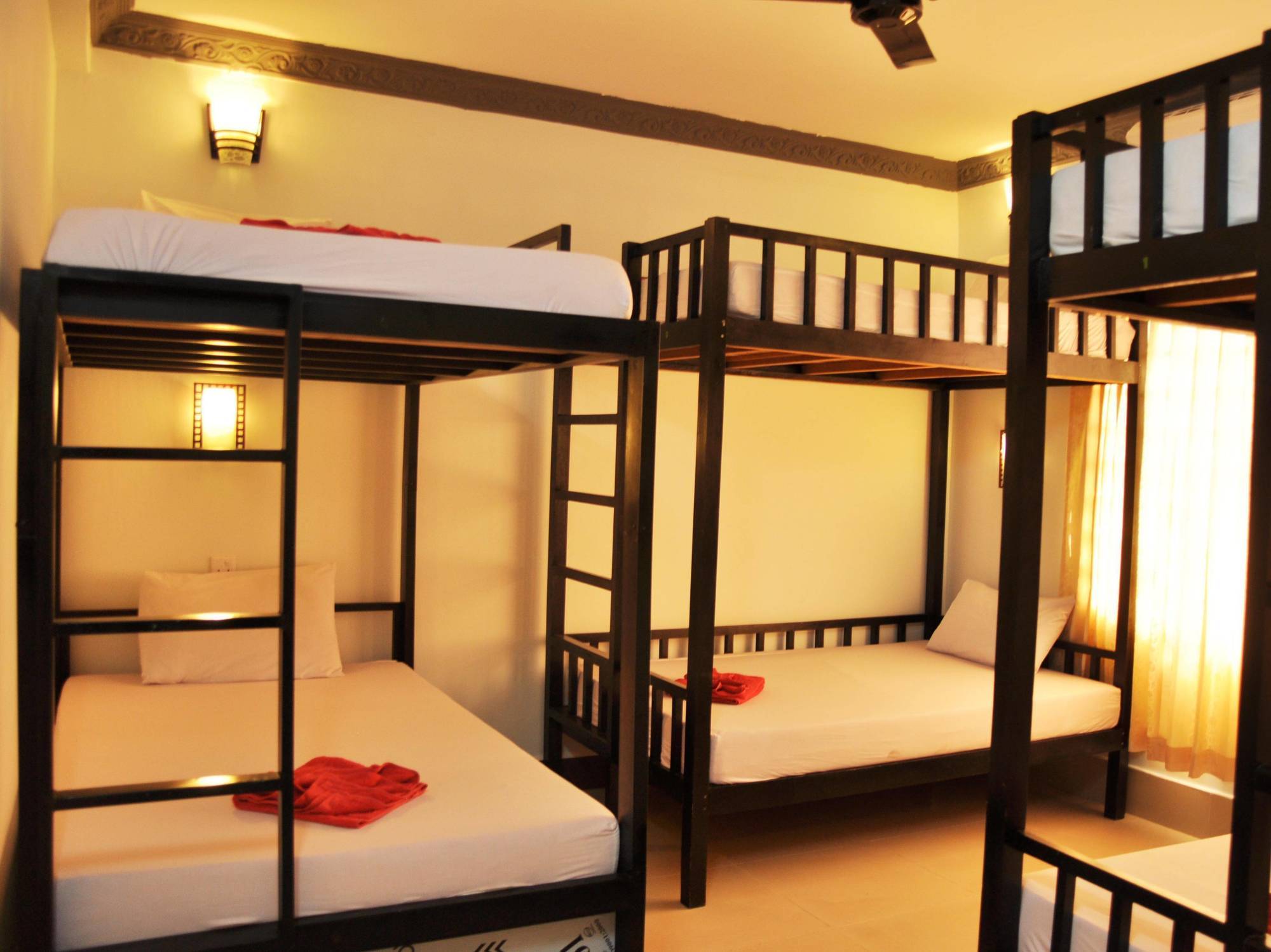 Tropical Breeze Hotel Сием Реап Екстериор снимка