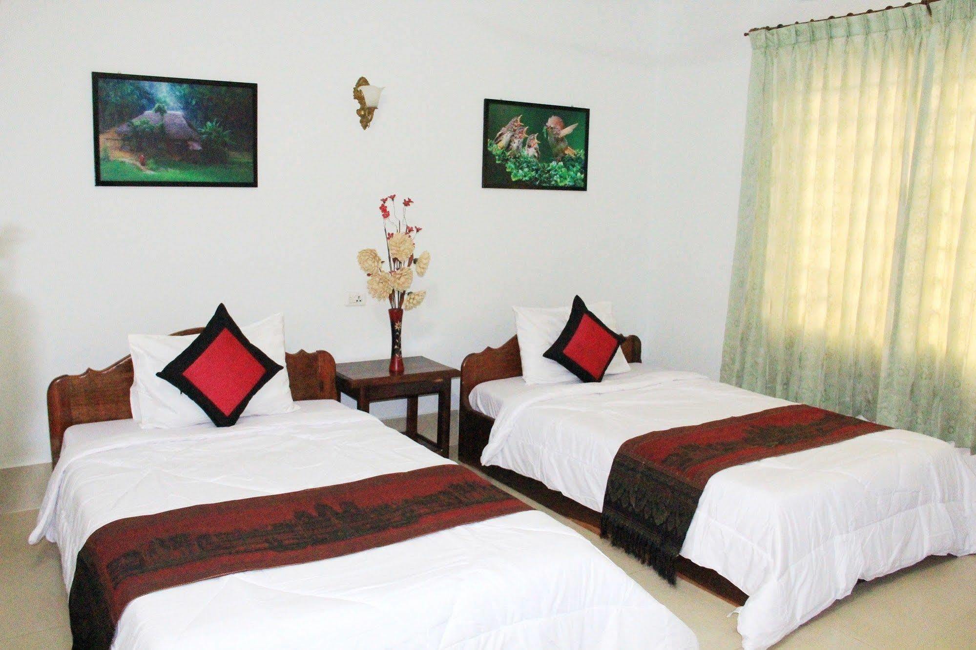 Tropical Breeze Hotel Сием Реап Екстериор снимка