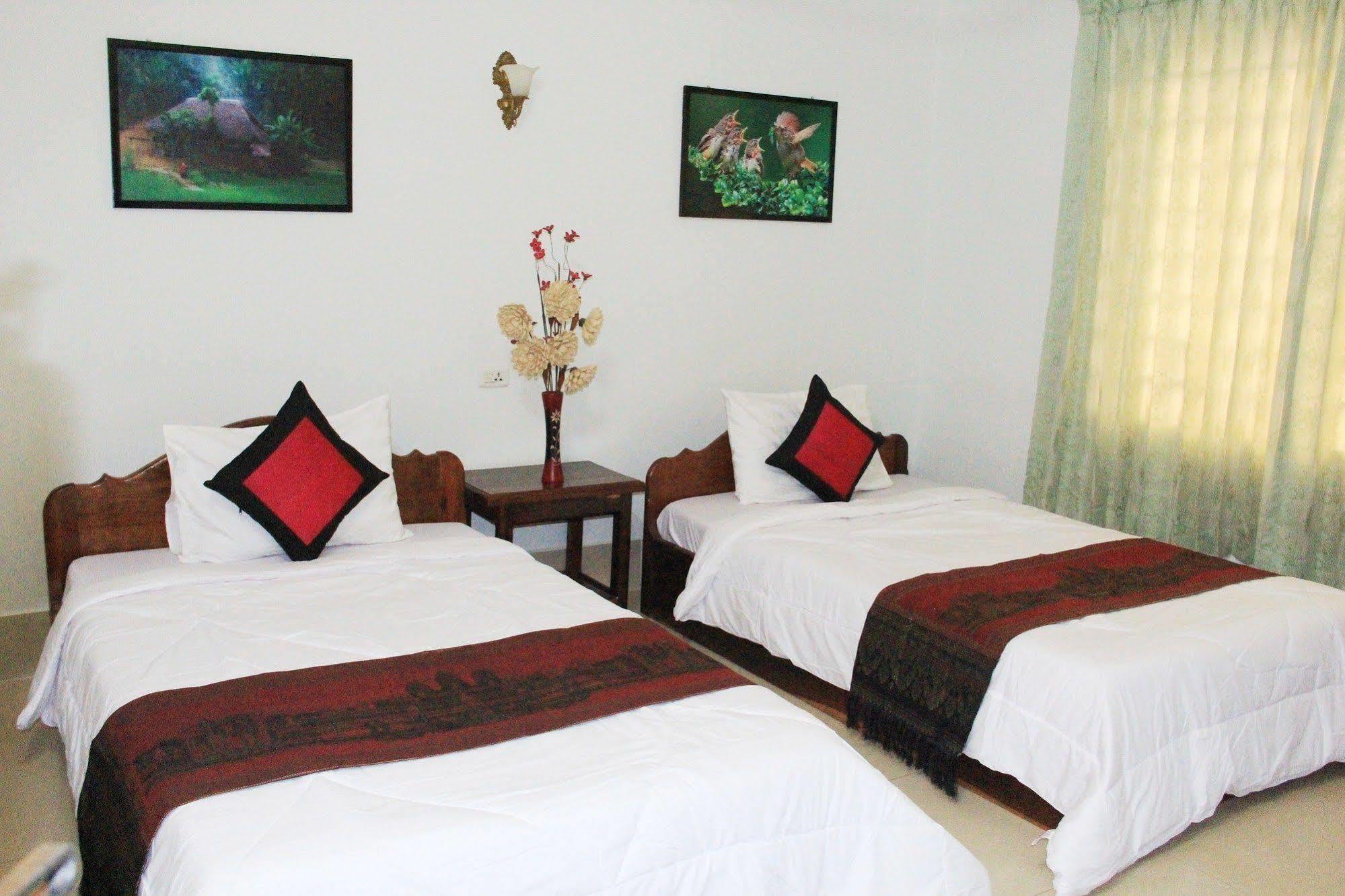 Tropical Breeze Hotel Сием Реап Екстериор снимка