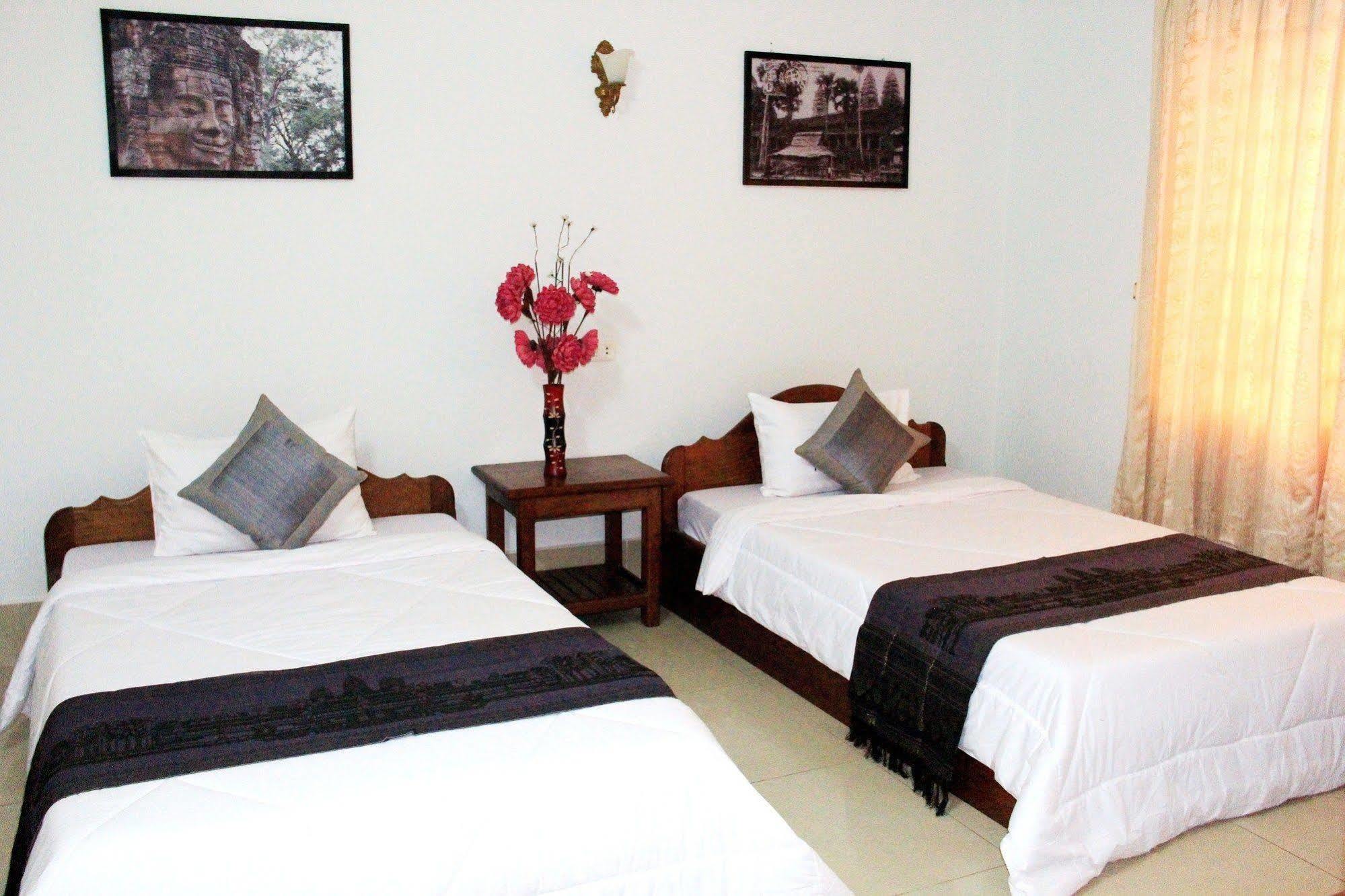 Tropical Breeze Hotel Сием Реап Екстериор снимка